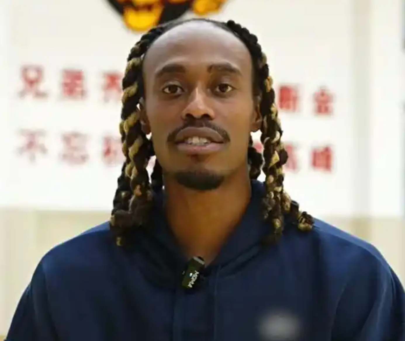 新2体育网址-CBA最幸福的外援!本赛季一场比赛没打,现在转正了